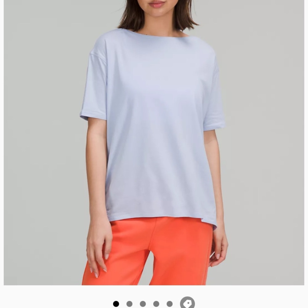 Lululemon Back in Action top. Size 8. Worn twice, excellent condition.